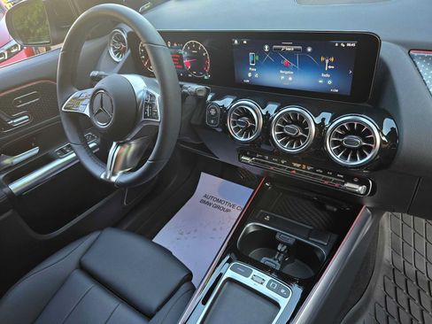 Used 2026 Mercedes-Benz GLA 250 4MATIC image 10