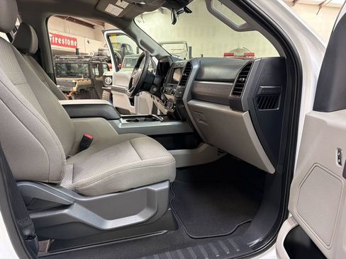 Used 2022 Ford F350 XLT w/ XLT Premium Package AWD/4WD image 35
