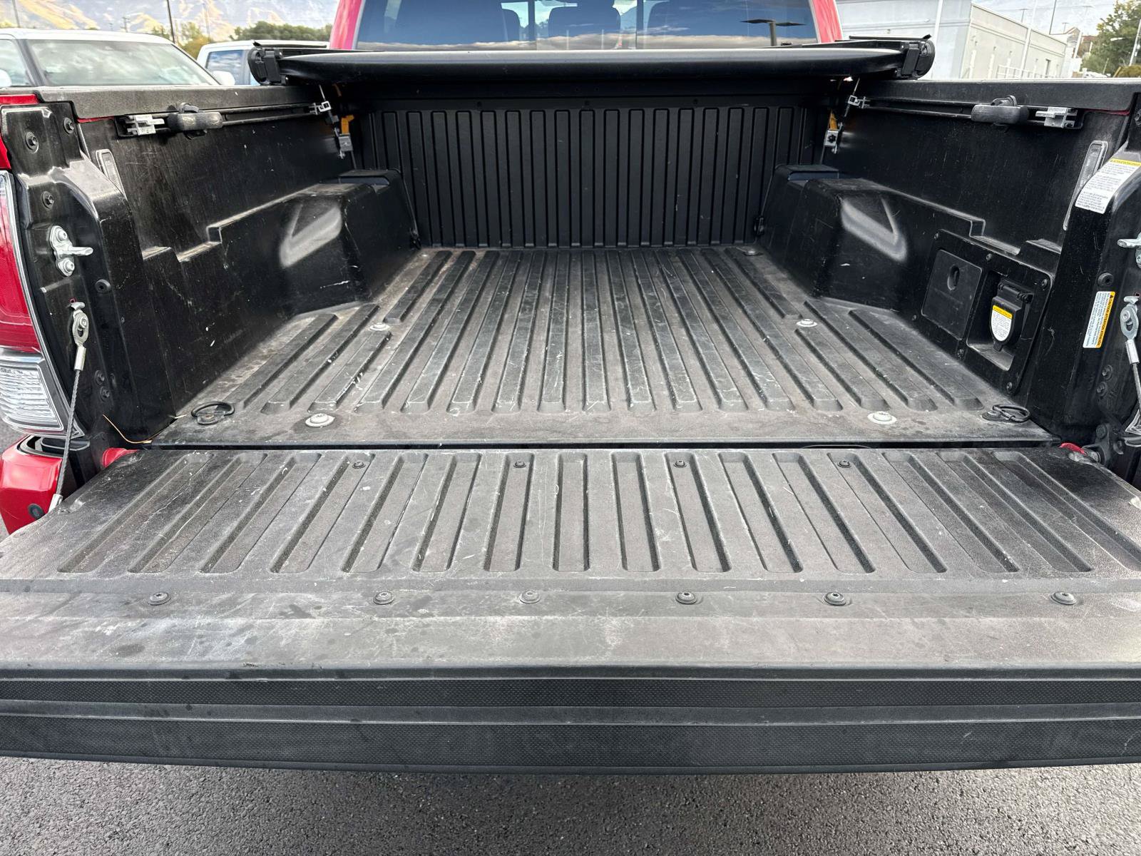 Used 2022 Toyota Tacoma TRD Off-Road w/ TRD Premium Off Road Package AWD/4WD image 25