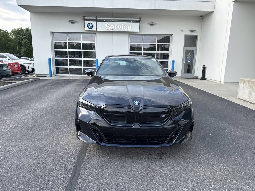 Used 2026 BMW i5 M60 AWD/4WD image 2