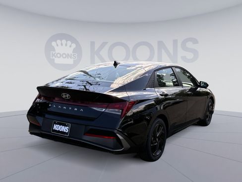 New 2026 Hyundai Elantra SEL Sport Premium FWD image 7