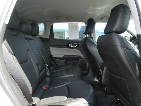 Used 2022 Jeep Compass Limited AWD/4WD image 15