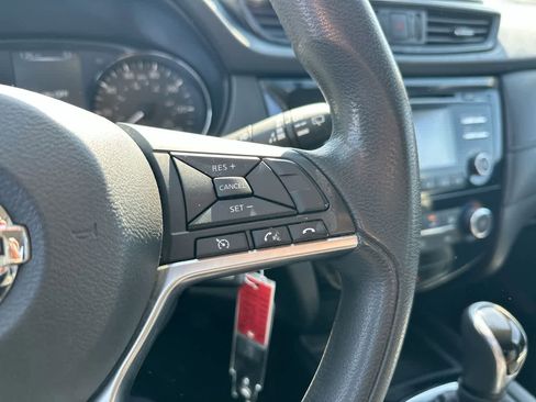 Used 2017 Nissan Rogue S image 29
