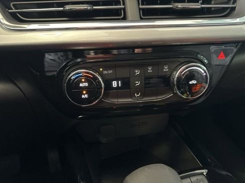 New 2026 Chevrolet Trax LT image 20