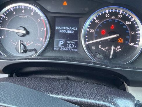 Used 2016 Toyota Highlander LE FWD image 7