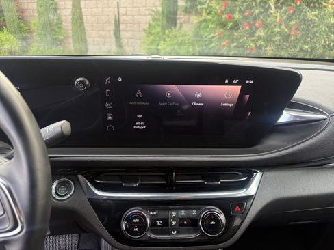 Used 2025 Buick Envista Sport Touring image 20