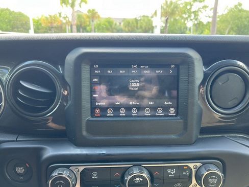 Used 2020 Jeep Wrangler Unlimited Sport AWD/4WD image 23