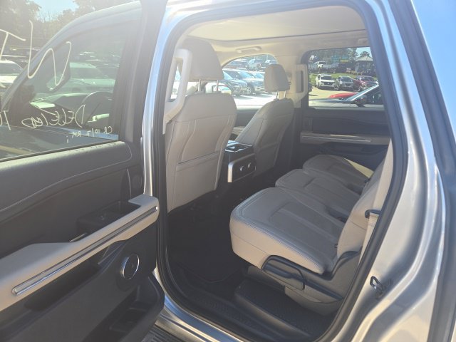 Used 2024 Ford Expedition Max Limited AWD/4WD image 30