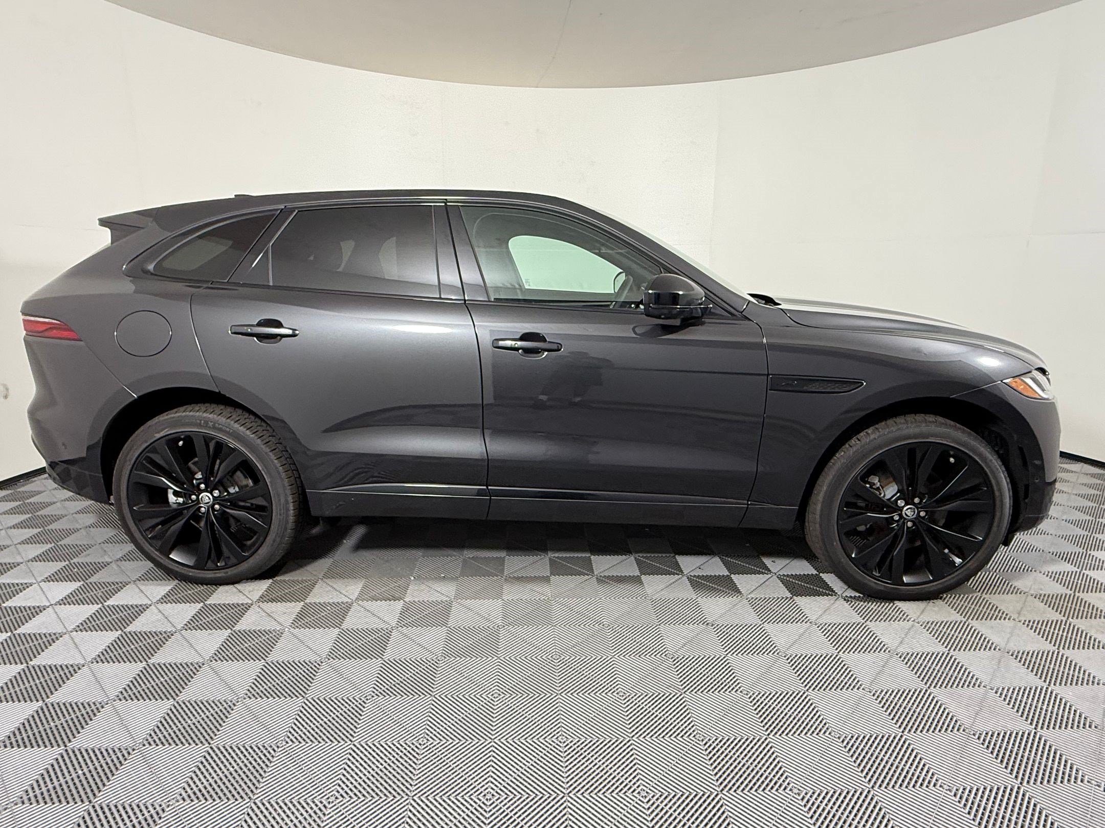 New 2026 Jaguar F-PACE R-Dynamic S AWD/4WD image 8
