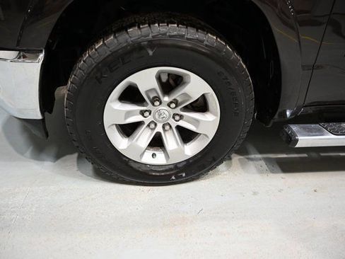 Used 2019 RAM 1500 Laramie image 31