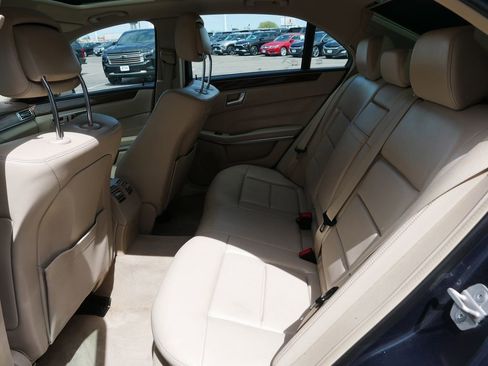 Used 2014 Mercedes-Benz E 350 4MATIC Sedan image 16