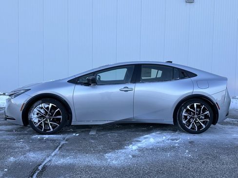 New 2026 Toyota Prius Plug-In Hybrid image 2