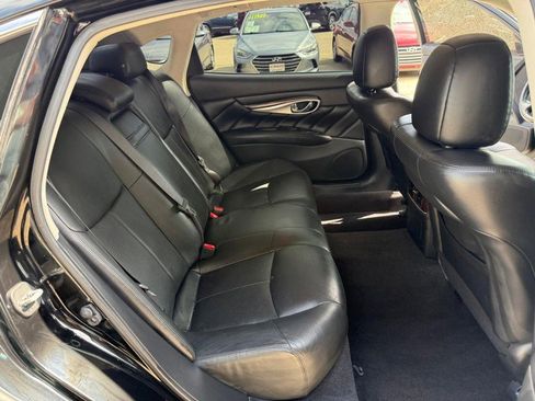 Used 2015 INFINITI Q70 L 3.7 w/ Technology Package image 14