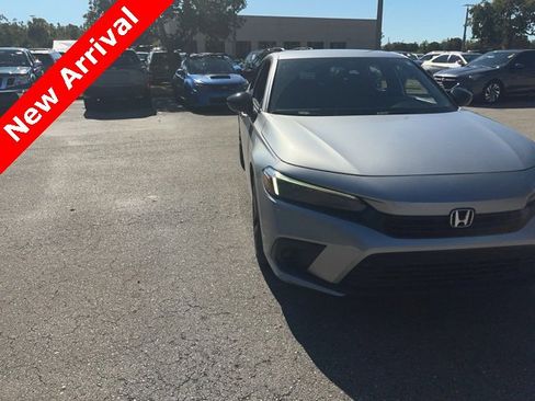 Used 2022 Honda Civic Sport image 4