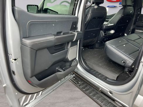 Used 2025 Ford F150 Lariat w/ Equipment Group 501A Mid image 15