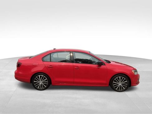 Used 2016 Volkswagen Jetta Sport FWD image 7