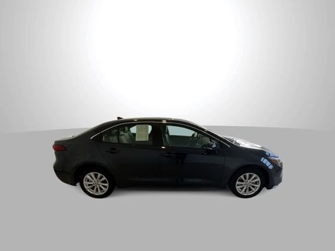 Used 2025 Toyota Corolla XLE image 9