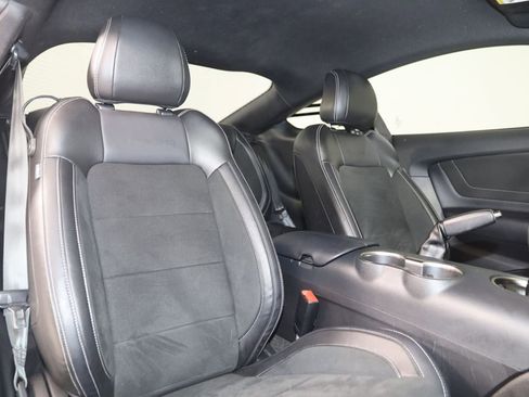 Used 2018 Ford Mustang Shelby GT350 w/ Convenience Package image 15