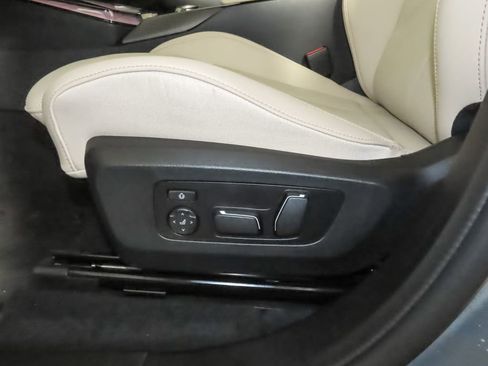 Used 2025 BMW X3 xDrive30i w/ Premium Package AWD/4WD image 14