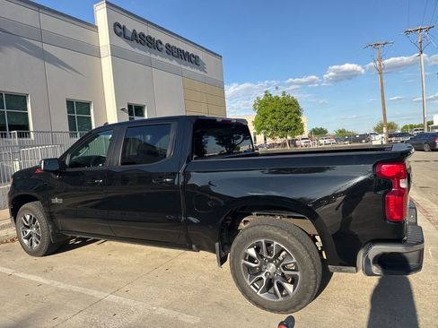 Used 2023 Chevrolet Silverado 1500 LT w/ Z71 Off-Road Package image 3