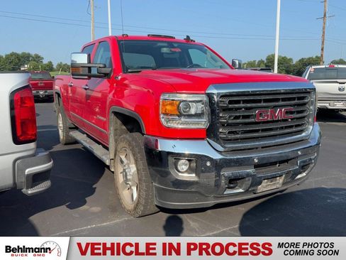 Used 2016 GMC Sierra 2500 SLT w/ Duramax Plus Package AWD/4WD image 1