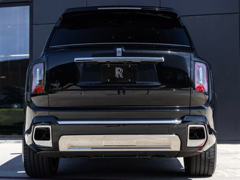 New 2026 Rolls-Royce Cullinan AWD/4WD image 10