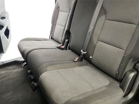 Used 2023 Chevrolet Traverse LT FWD image 32