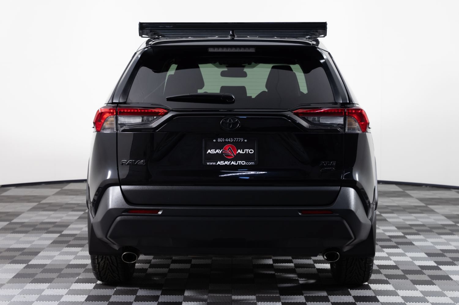 Used 2022 Toyota RAV4 XLE Premium AWD/4WD image 6