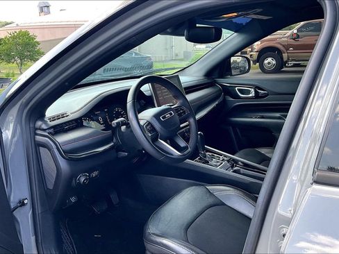 Used 2023 Jeep Compass Trailhawk AWD/4WD image 18