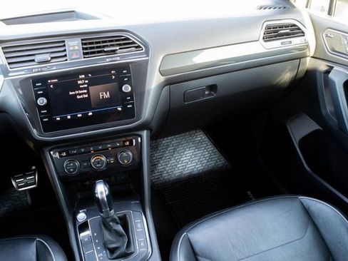 Used 2019 Volkswagen Tiguan SEL Premium R-Line image 26