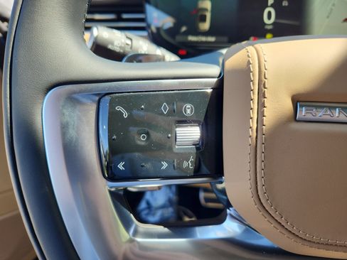 New 2025 Land Rover Range Rover SE image 19