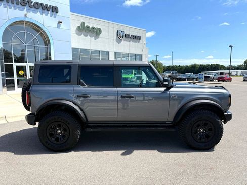 Used 2022 Ford Bronco Wildtrak image 2