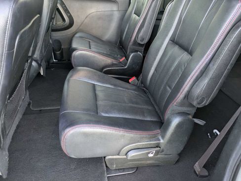 Certified 2017 Dodge Grand Caravan GT image 16