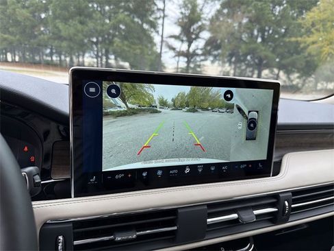 New 2026 Lincoln Corsair Reserve image 17