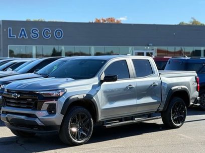 Used 2024 Chevrolet Colorado Z71 w/ Z71 Convenience Package 2