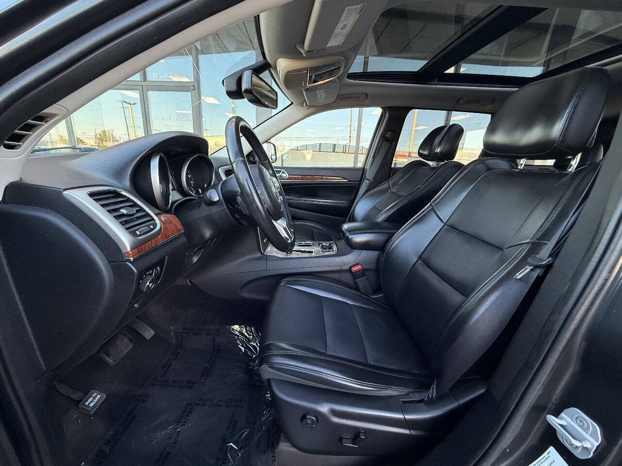Used 2011 Jeep Grand Cherokee Limited AWD/4WD image 10