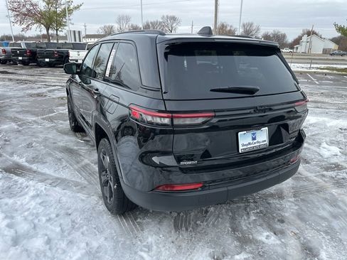 New 2025 Jeep Grand Cherokee Limited w/ Black Appearance Package AWD/4WD image 26