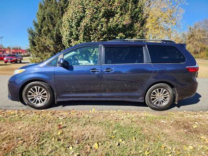 Used 2018 Toyota Sienna XLE