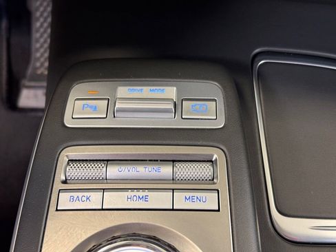 Used 2025 Genesis GV70 2.5T image 36