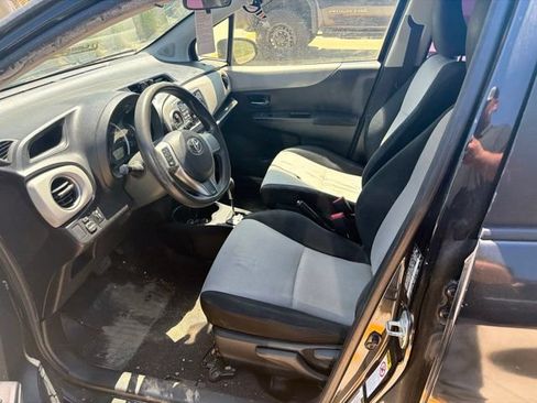 Used 2012 Toyota Yaris LE FWD image 8