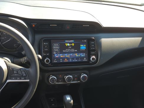 Used 2024 Nissan Kicks SV image 29