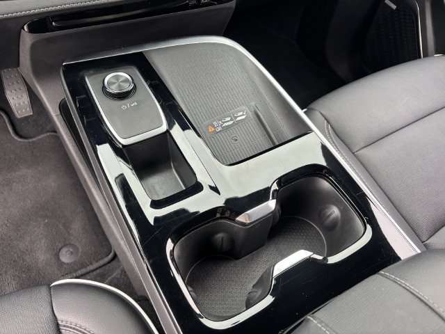 Used 2025 Buick Enclave Preferred FWD image 26