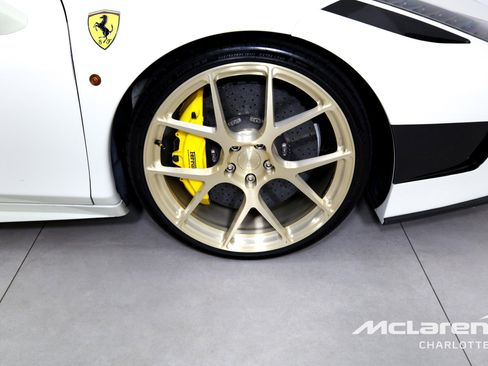 Used 2014 Ferrari 458 Spider RWD image 30