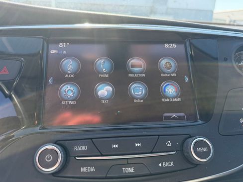 Used 2019 Buick Envision Essence FWD image 10