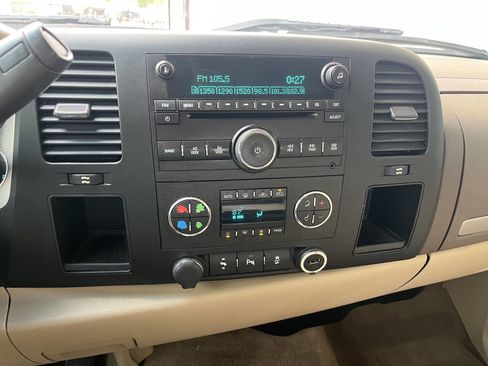 Used 2013 Chevrolet Silverado 1500 LT image 20