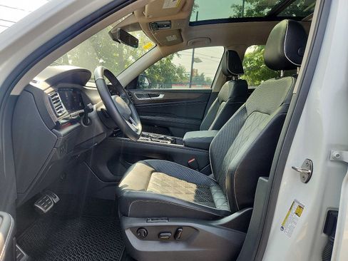 Used 2024 Volkswagen Atlas SEL Premium R-Line AWD/4WD image 13