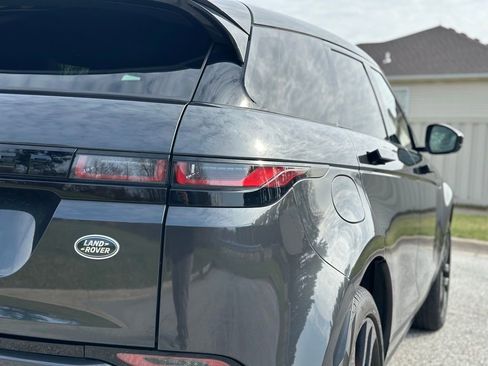 Used 2020 Land Rover Range Rover Evoque SE image 11