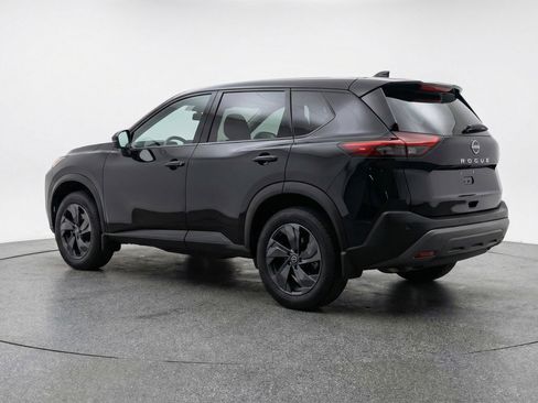 Used 2025 Nissan Rogue SV image 6