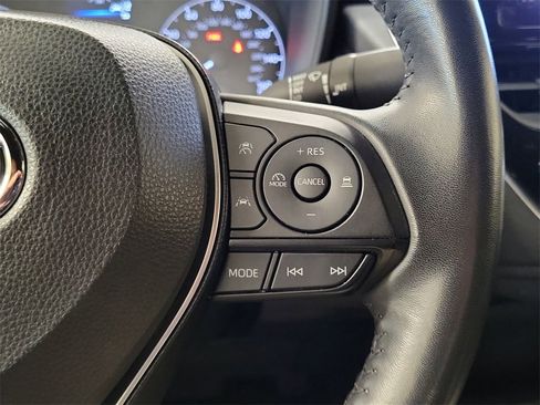 Used 2024 Toyota Corolla SE image 19