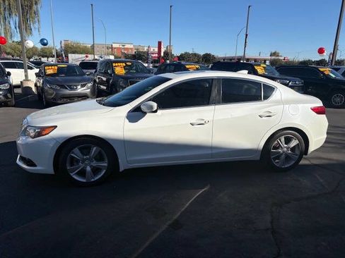 Used 2014 Acura ILX 2.0L w/Premium 4dr Sedan Packa image 7
